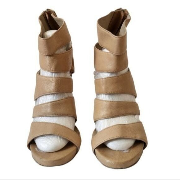 DONALD J PLINER Bataia CutOut Wedge Sandal - Picture 2 of 11